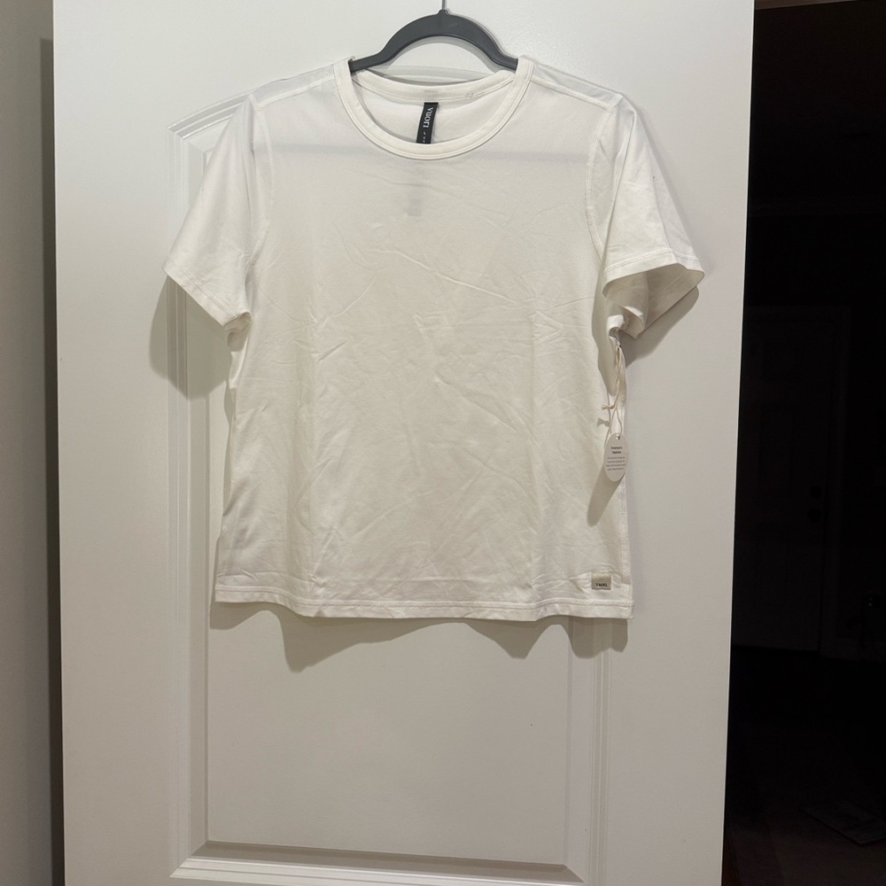 NWT Vuori White Short Sleeve Tee